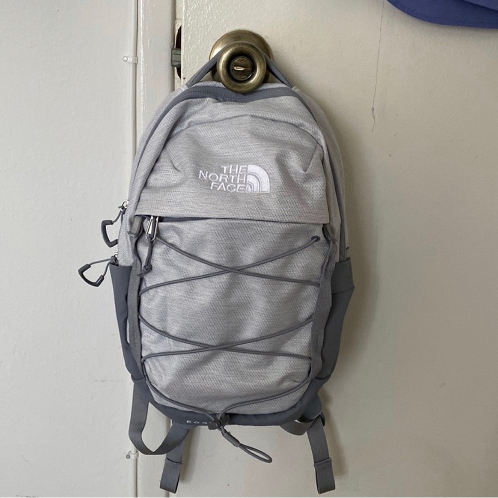 Reposh in great shape mini north face in grey